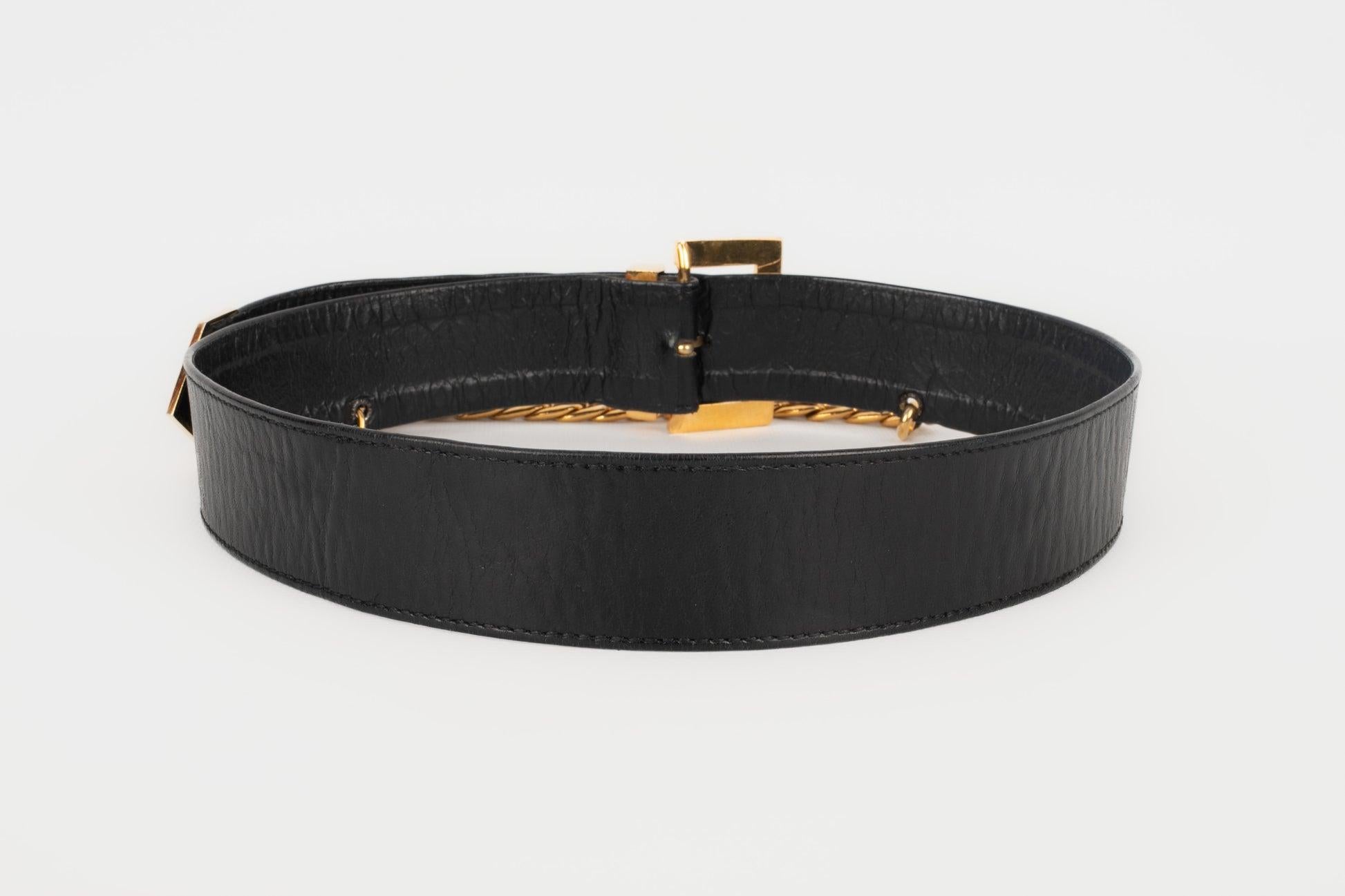 Chanel Golden Metal and Leather Belt, 1990s 1