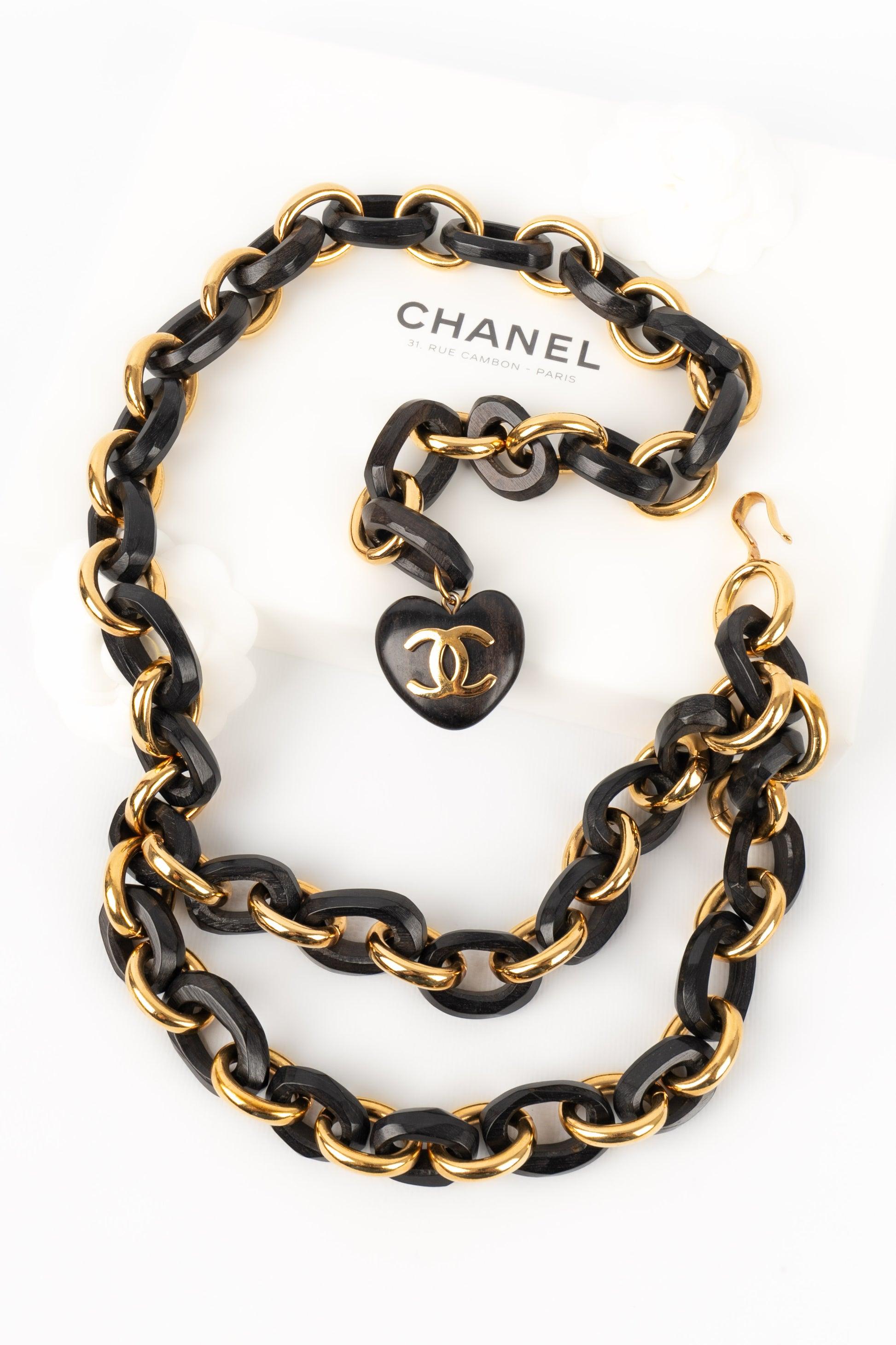Chanel Goldener Gürtel aus Metall und Holz, 1992  im Angebot 6