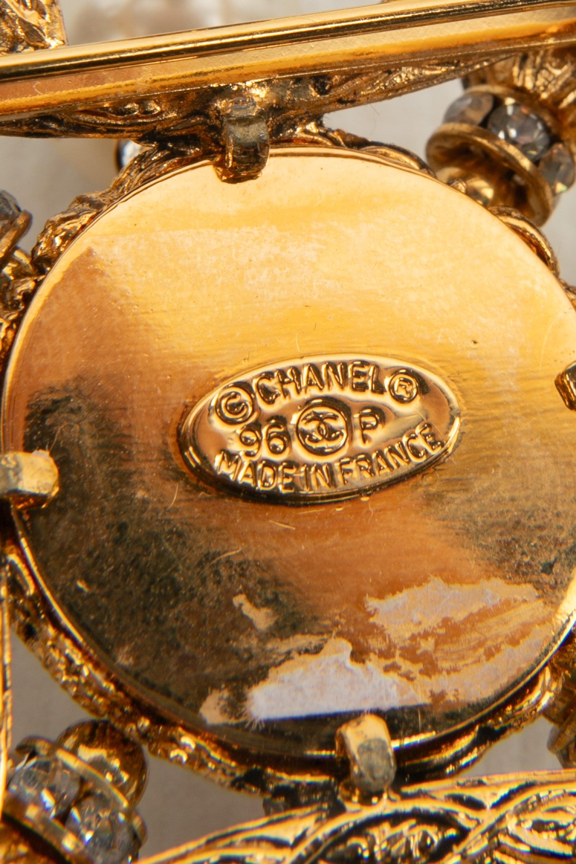 Women's Chanel Golden Metal Baroque Brooch 1996