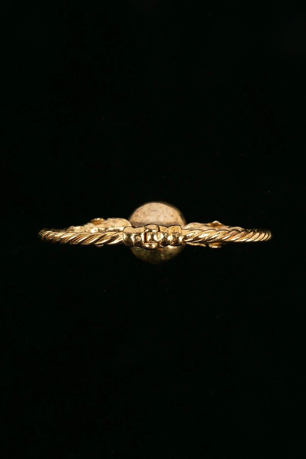 Chanel Golden Metal Bracelet with Pearly Cabochon For Sale 1