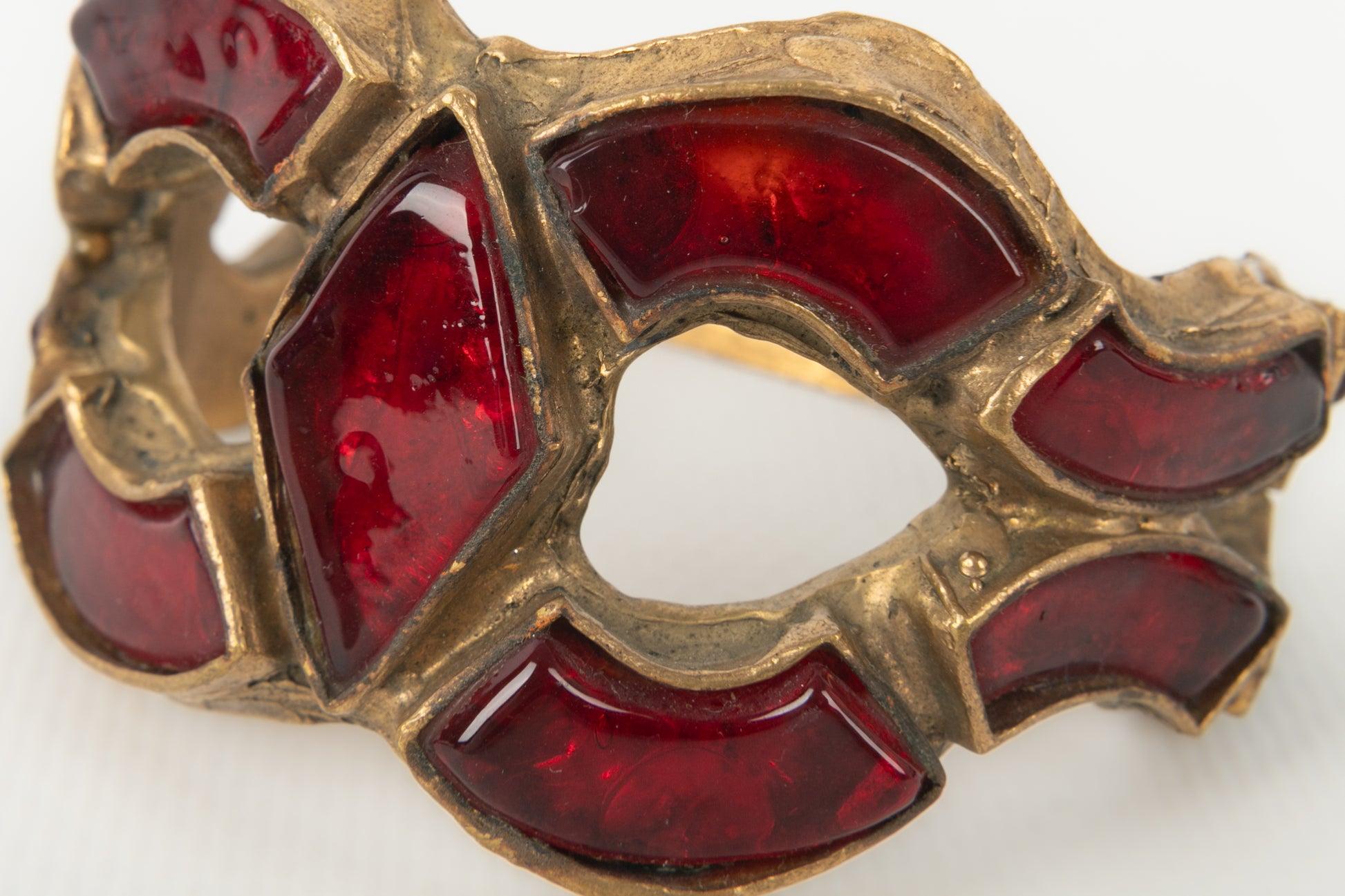 Chanel Golden Metal Bracelet with Red Glass Paste by Goosens In Excellent Condition For Sale In SAINT-OUEN-SUR-SEINE, FR