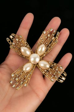 Chanel Golden Metal Brooch in Rhinestones and Pearly Beads