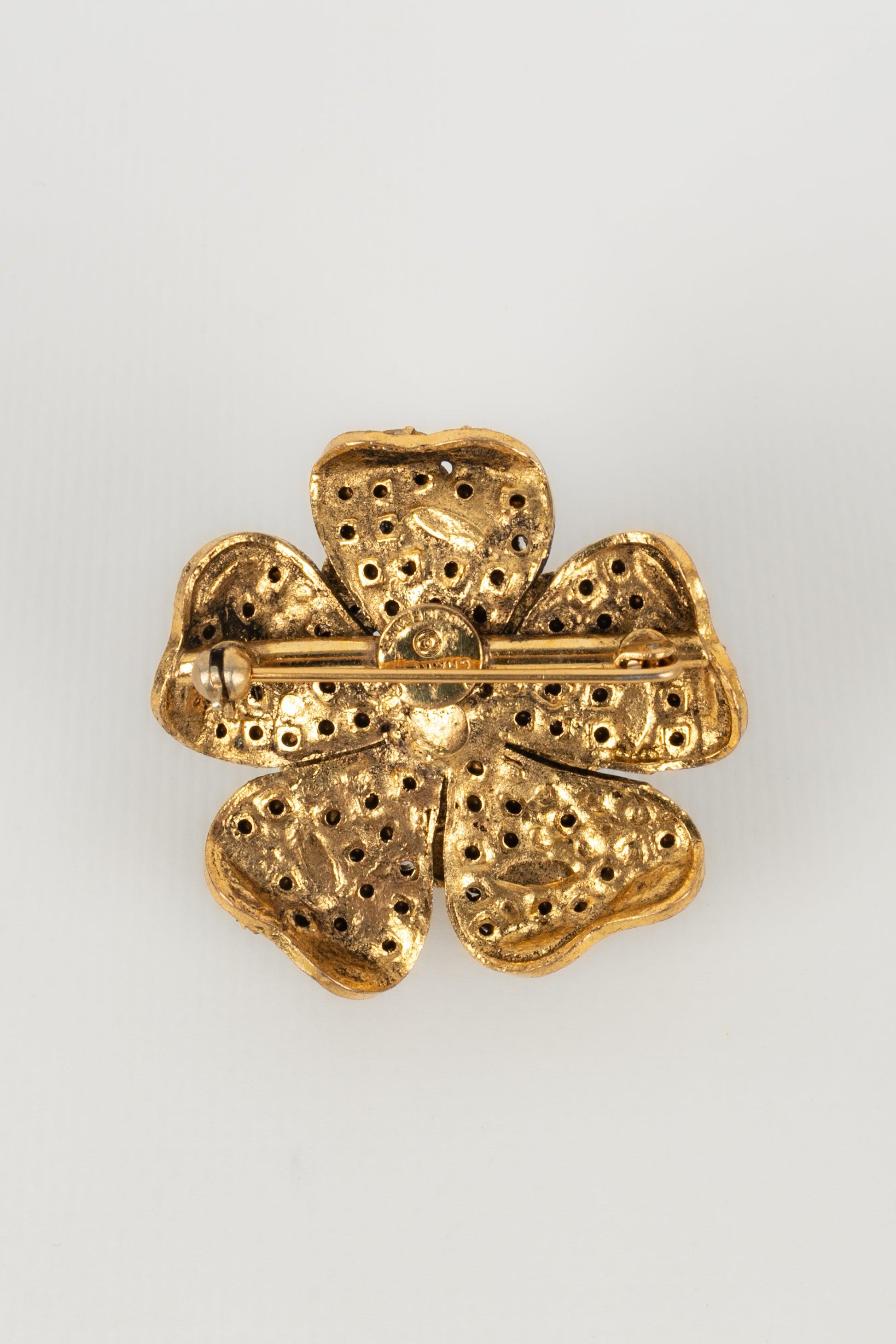 Chanel Golden Metal Brooch Ornamented with Rhinestones For Sale 2