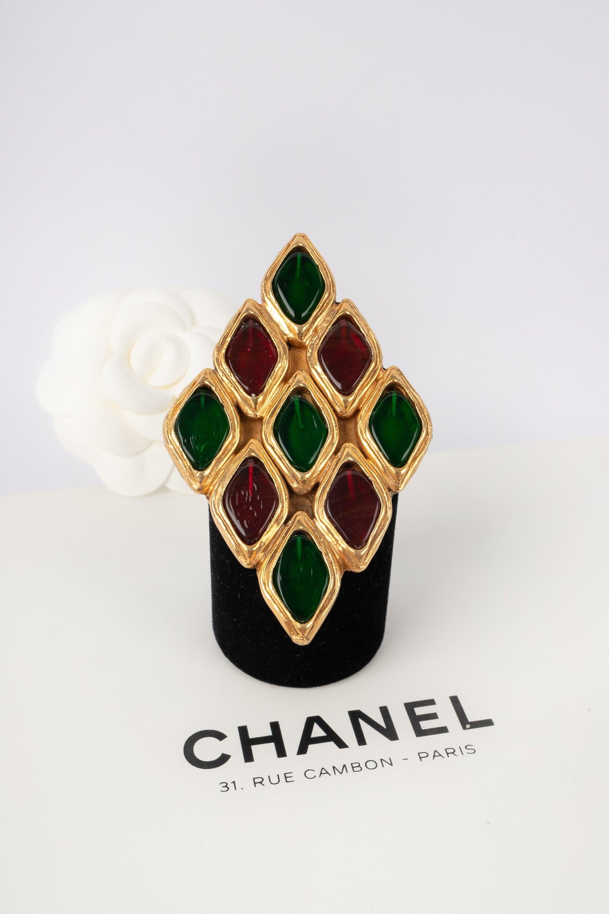 Chanel Golden Metal Brooch with Diamond Shape For Sale 3