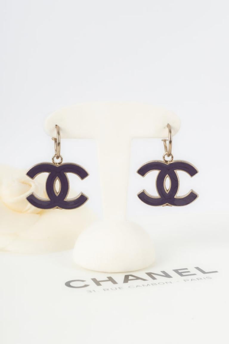 Chanel Golden Metal CC-Ohrringe aus Metall, 2004 im Angebot 2