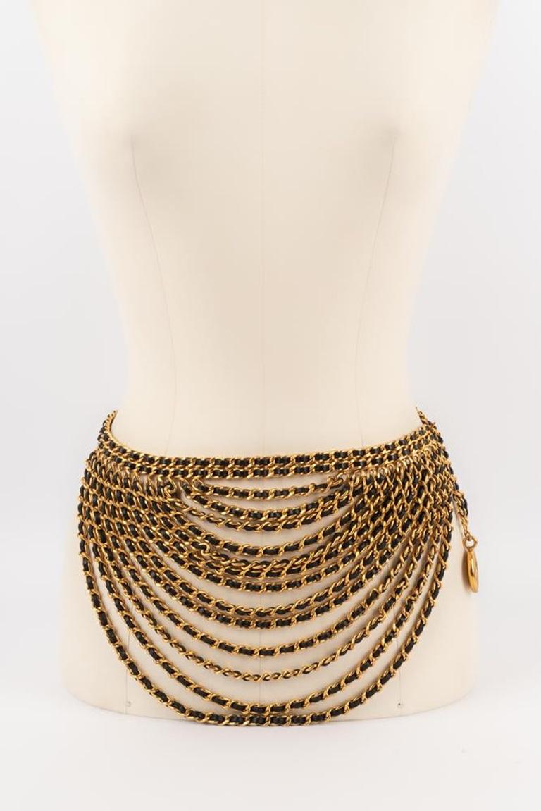 Chanel Golden Metal Chain Belt, 1993 In Excellent Condition For Sale In SAINT-OUEN-SUR-SEINE, FR