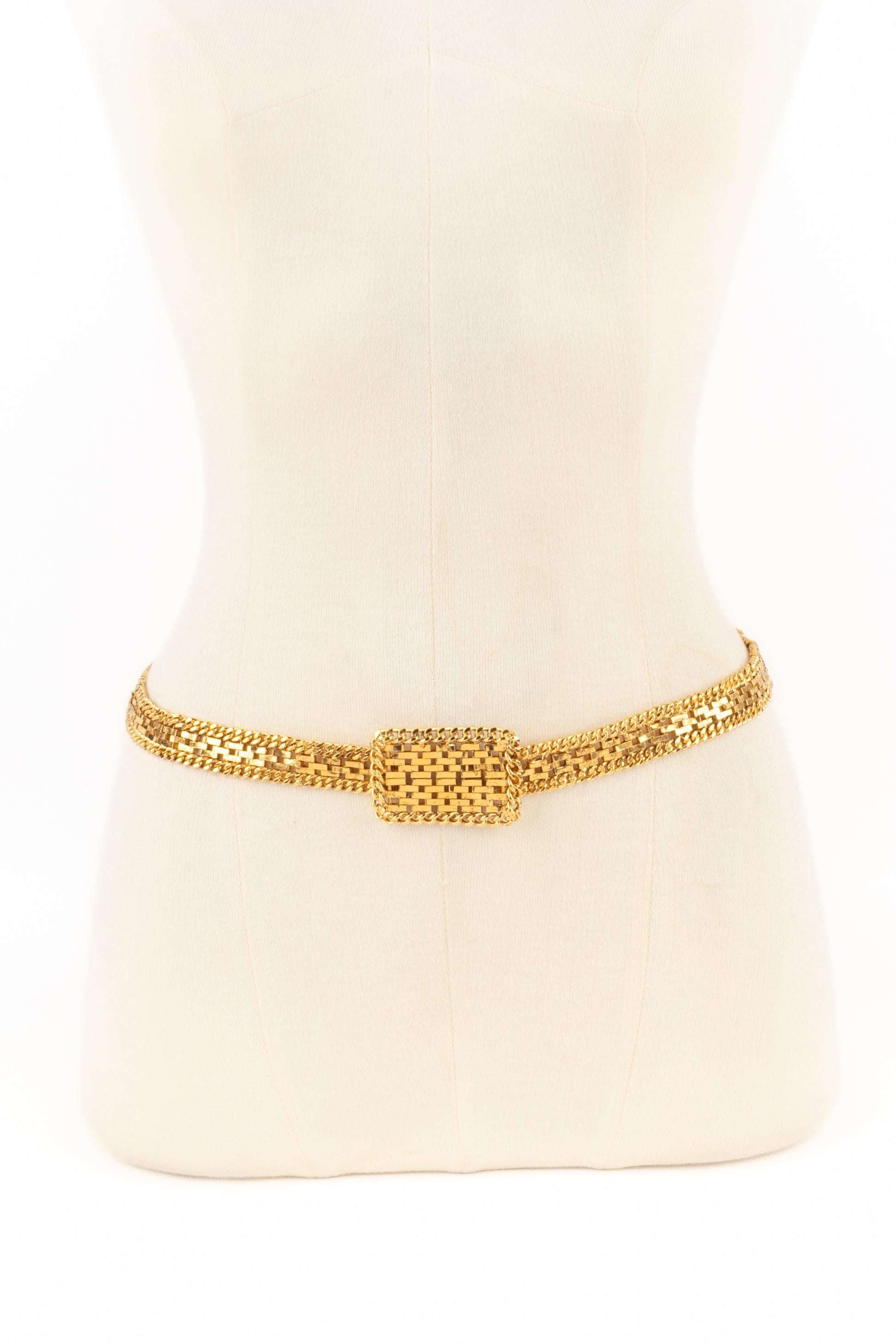 Chanel - (Made in France) Golden metal chain belt. A Haute Couture Collection from the Coco era.

Additional information:
Condition: Very good condition
Dimensions: Length: 82 cm

Seller Reference: CCB99