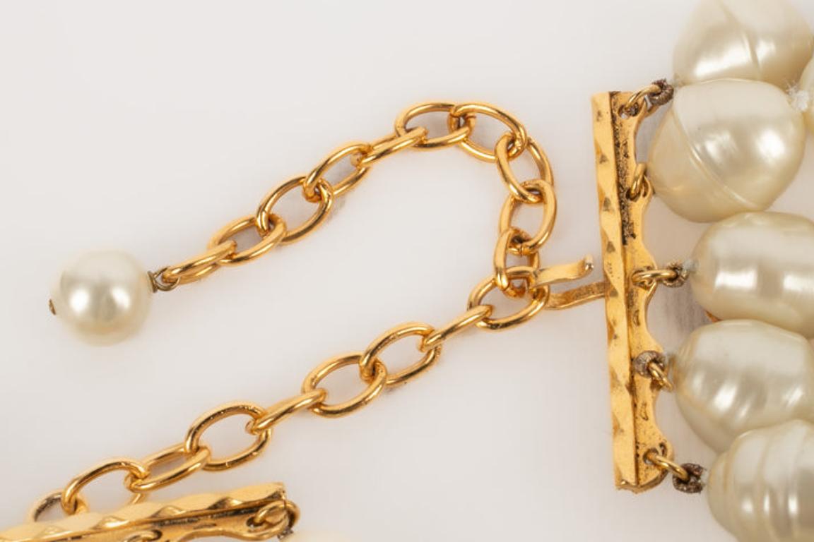 Chanel - Collier ras du cou en métal doré en vente 1