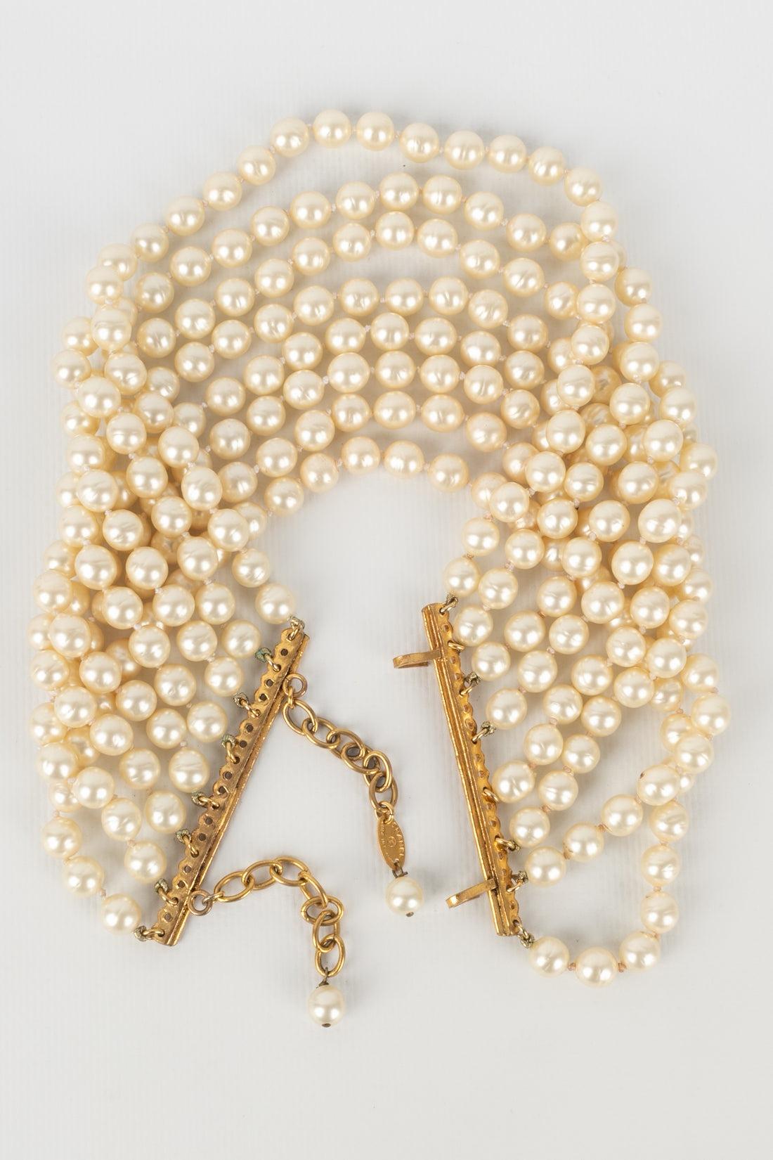 Chanel Golden Metal Choker Necklace with Costumer Pearls, 1980s 1