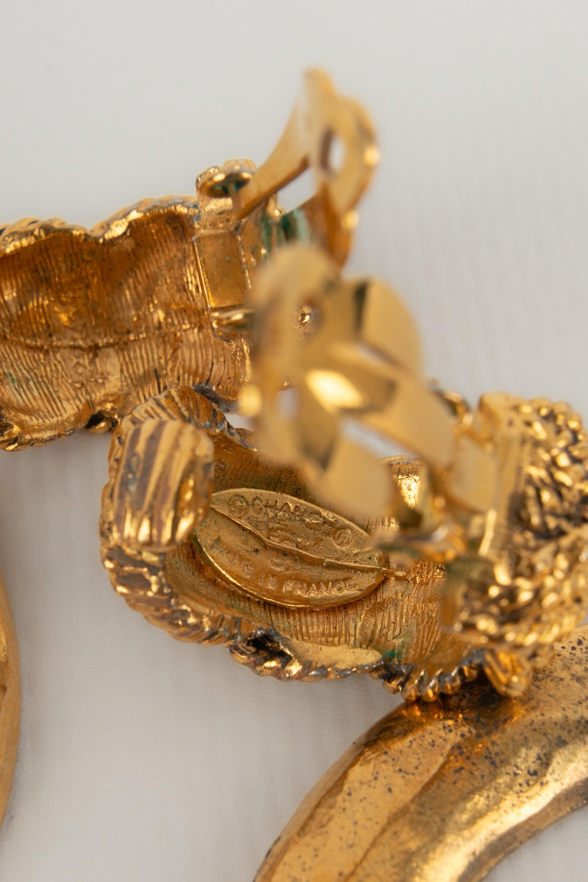 Chanel Goldene Metall-Ohrclips, 1980er-Jahre im Angebot 2