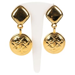 Vintage Chanel Golden Metal Clip-on Earrings, 1980s