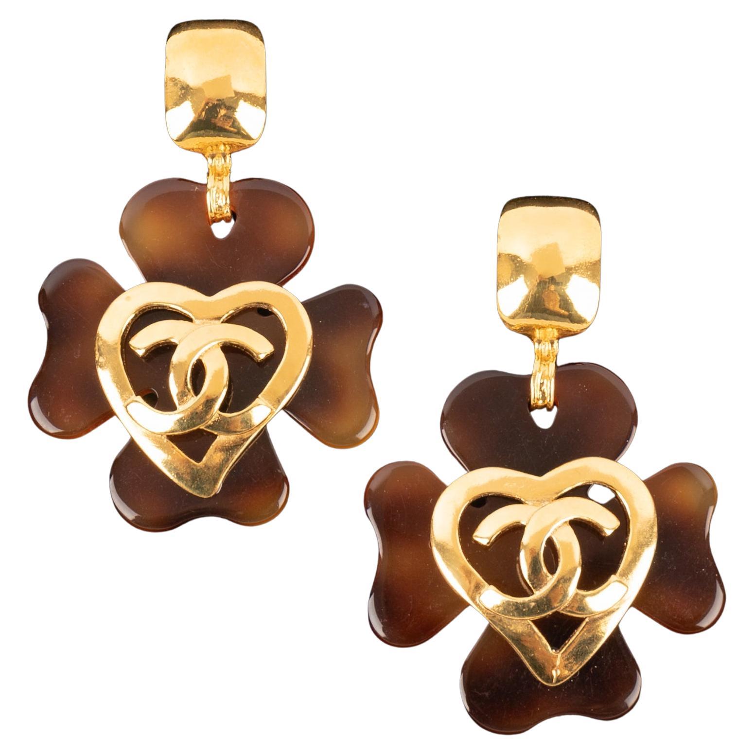 Chanel Golden Metal Clip-on Earrings, 1995 For Sale