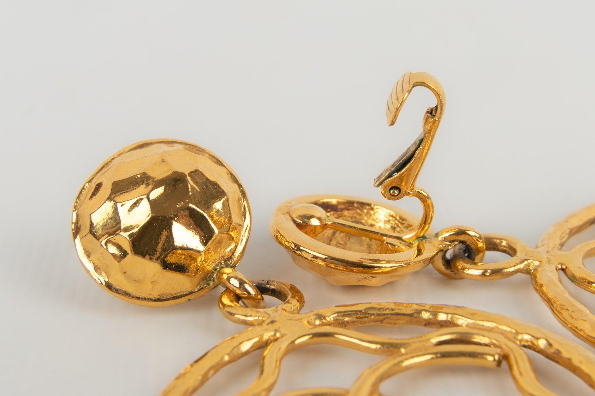 Chanel Goldene Metall-Ohrclips BOB11, 1980er Jahre Damen im Angebot