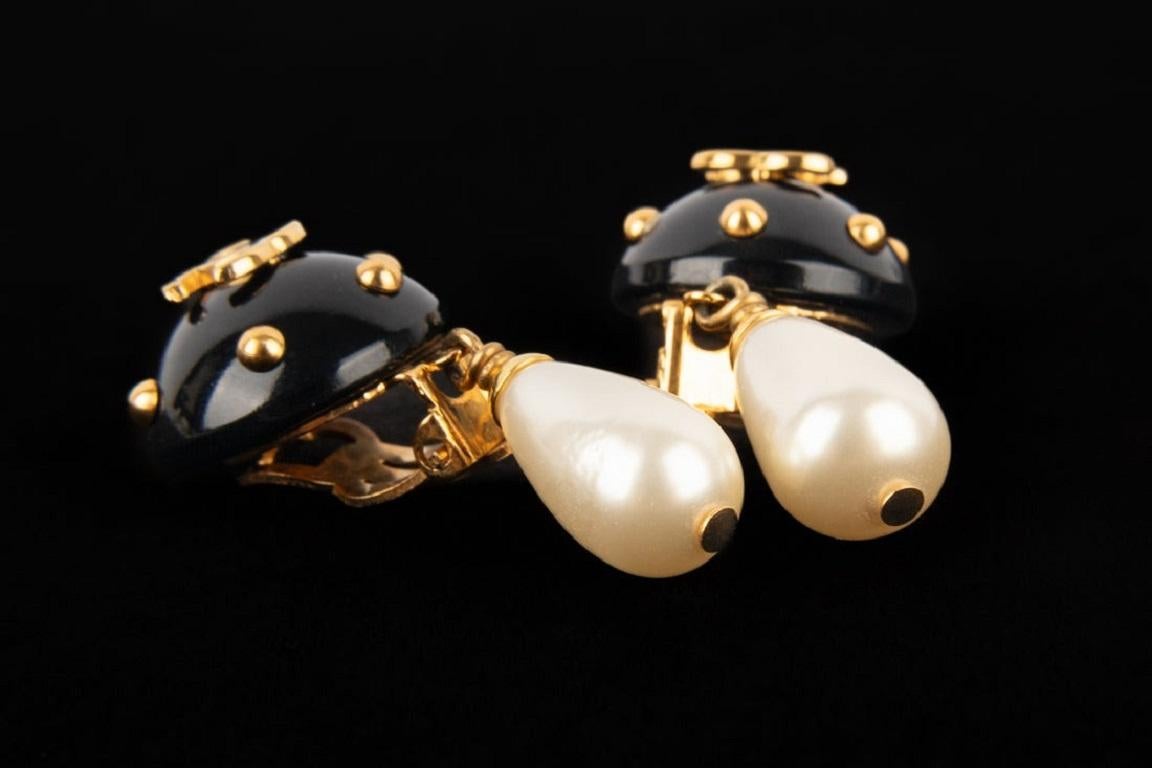 Chanel Golden Metal Clip-on Earrings Cruise, 1996 1