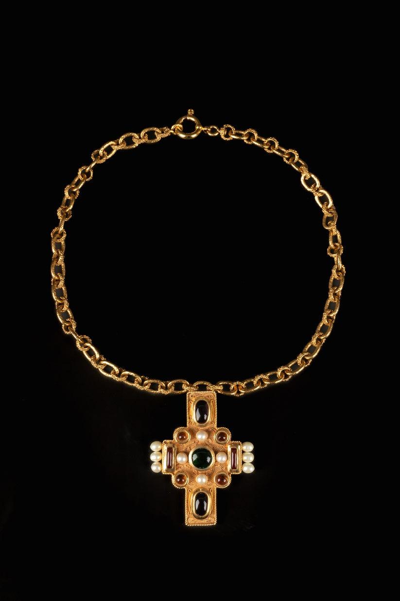 Chanel Golden Metal Cross Pendant Necklace In Excellent Condition For Sale In SAINT-OUEN-SUR-SEINE, FR