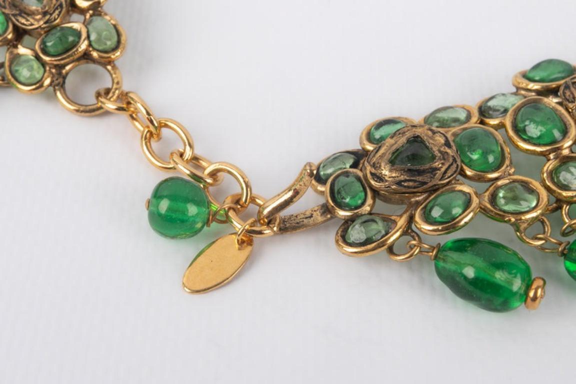 Chanel Golden Metal Dickey Necklace with Green Glass Paste, 1980s For Sale 4