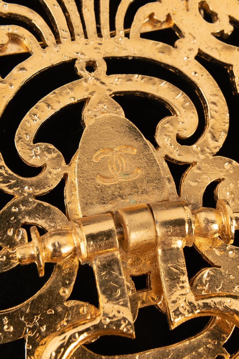 Chanel Broche porte-couche haute couture en métal doré en vente 1