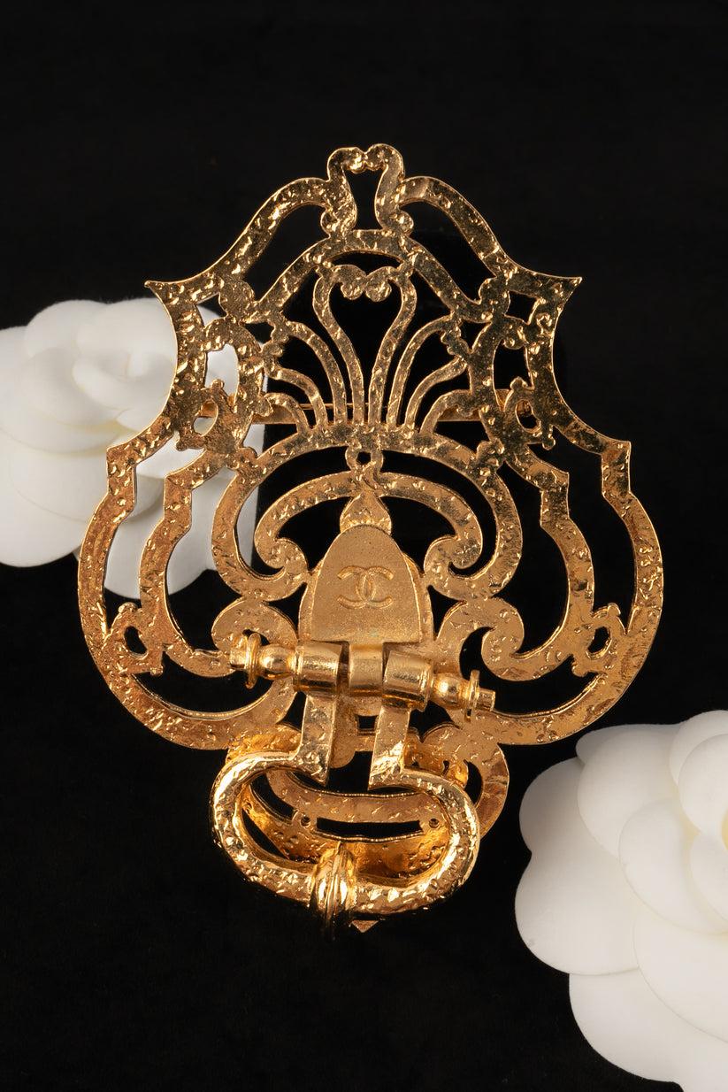 Chanel Broche porte-couche haute couture en métal doré en vente 3