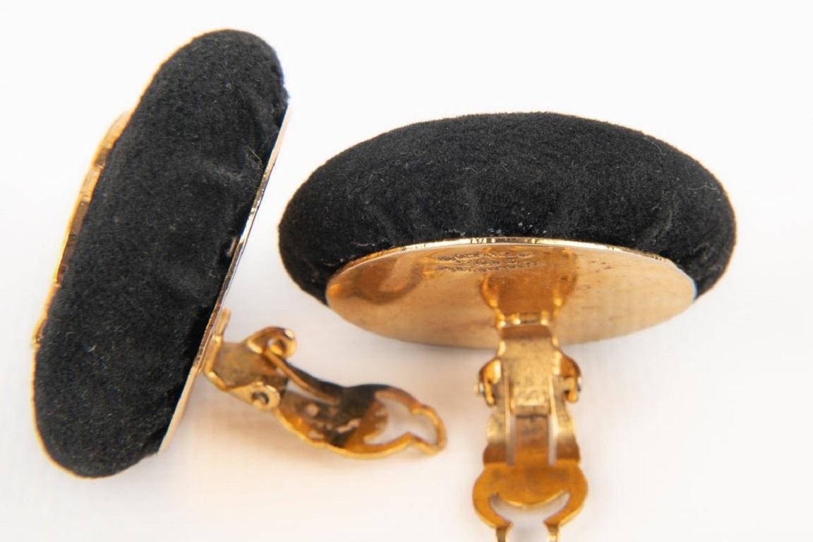 Women's Chanel Golden Metal Earrings, 2003