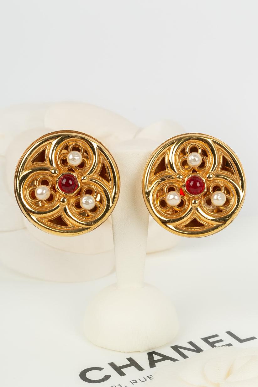 Chanel Golden Metal Earrings, Pearls and Red Glass Paste Cabochons, Fall 1989  For Sale 3