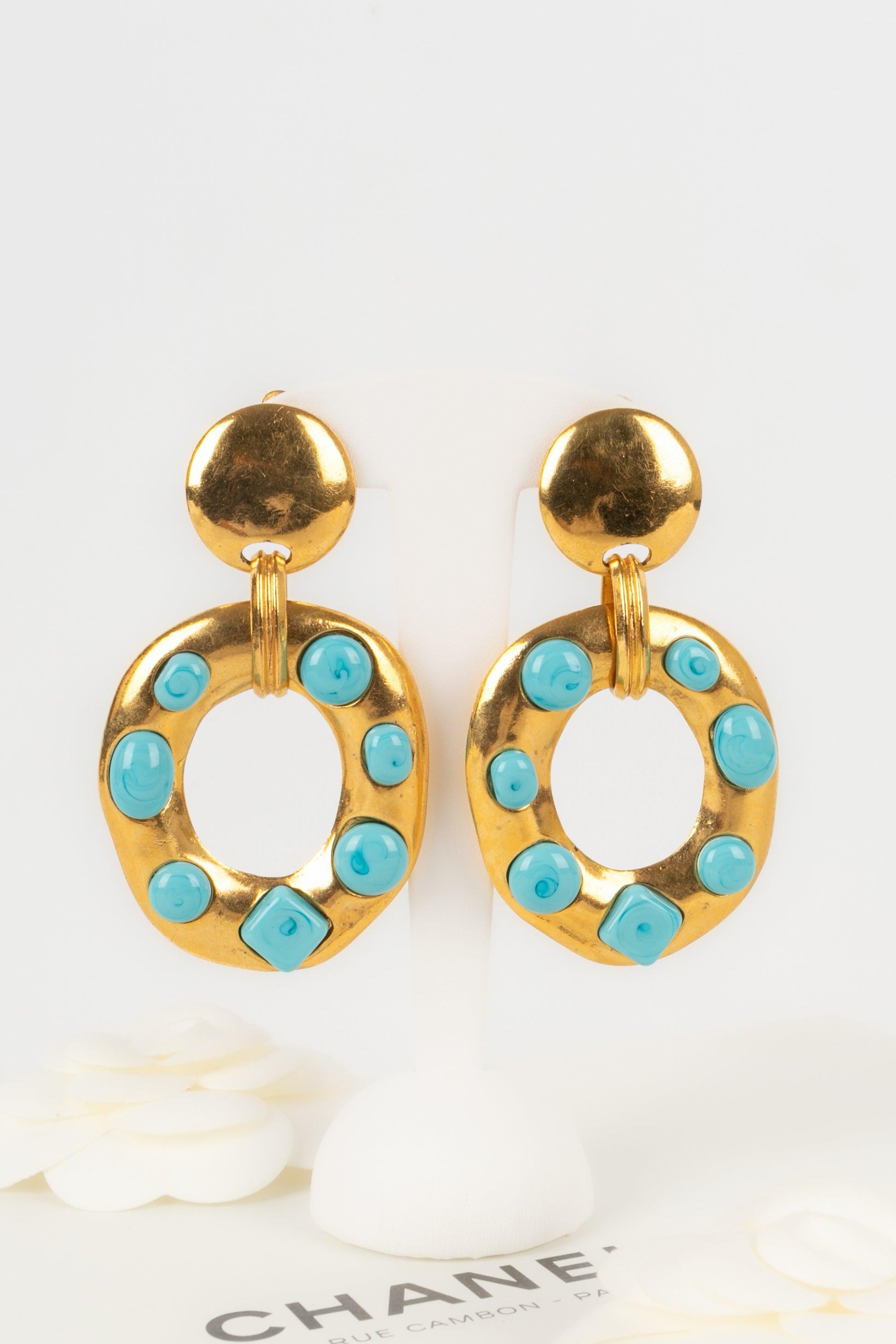 Chanel Golden Metal Earrings with Blue Glass Paste, 1993 For Sale 2
