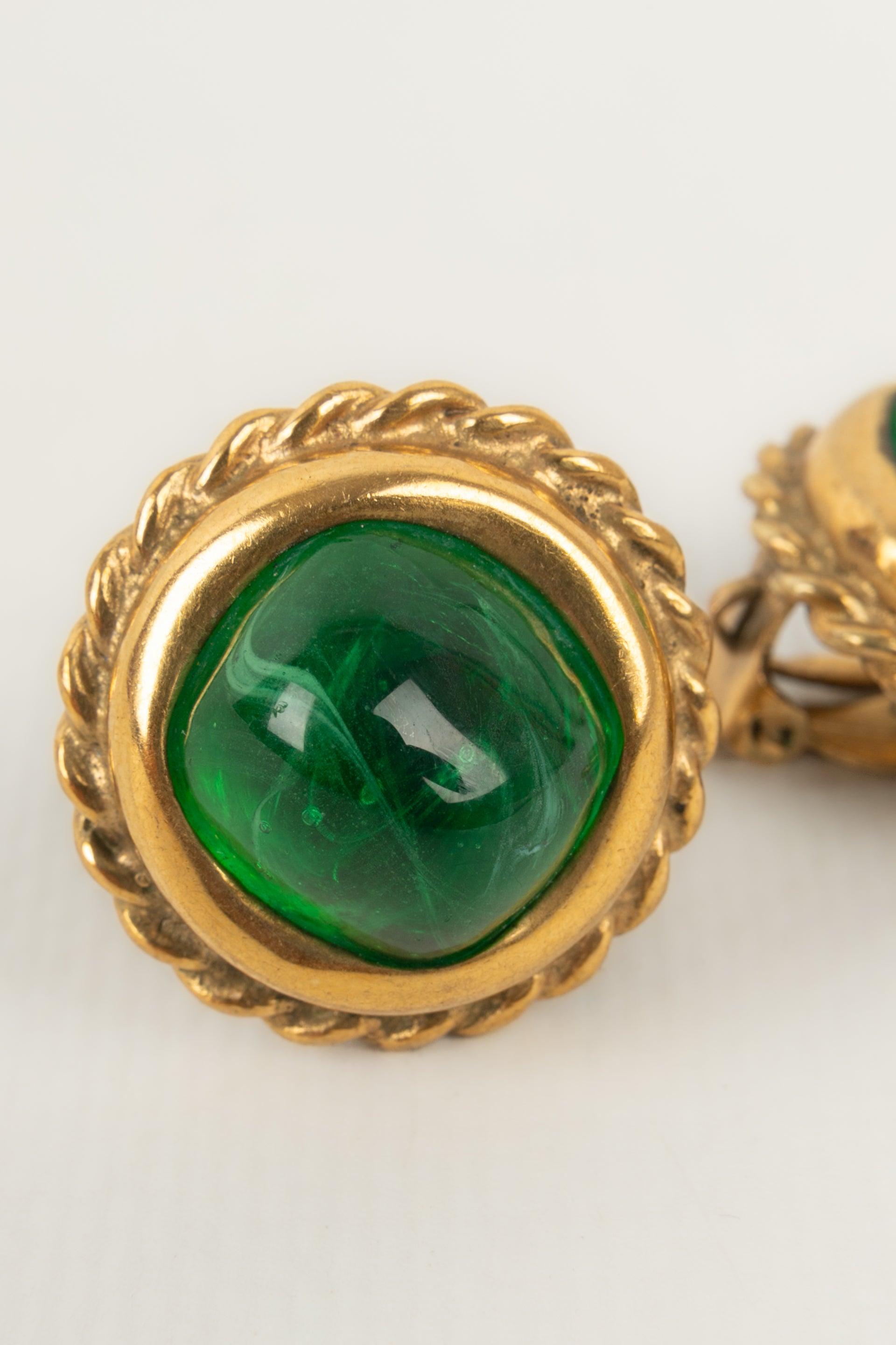 Chanel Golden Metal Earrings with Glass paste Cabochons In Excellent Condition For Sale In SAINT-OUEN-SUR-SEINE, FR