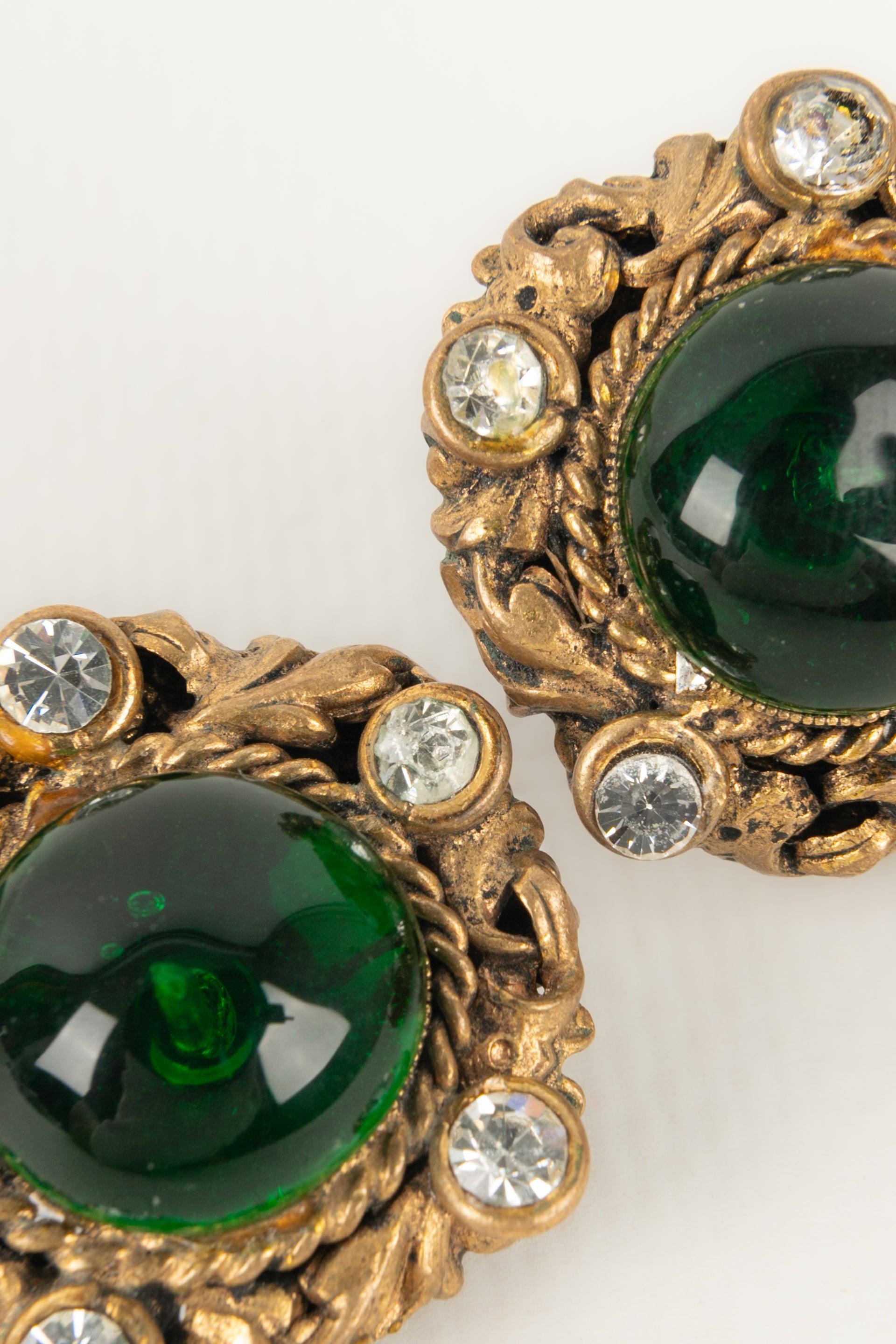 Chanel Golden Metal Earrings with Rhinestones and Glass Paste In Excellent Condition For Sale In SAINT-OUEN-SUR-SEINE, FR
