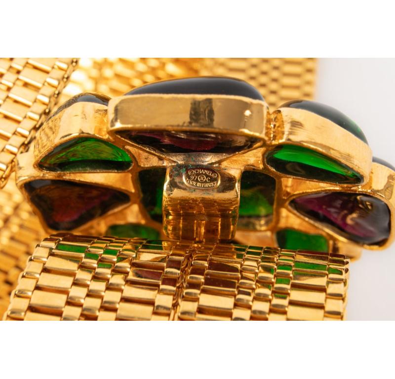Cintura Chanel con gioielli in metallo dorato, 1997 in vendita 1