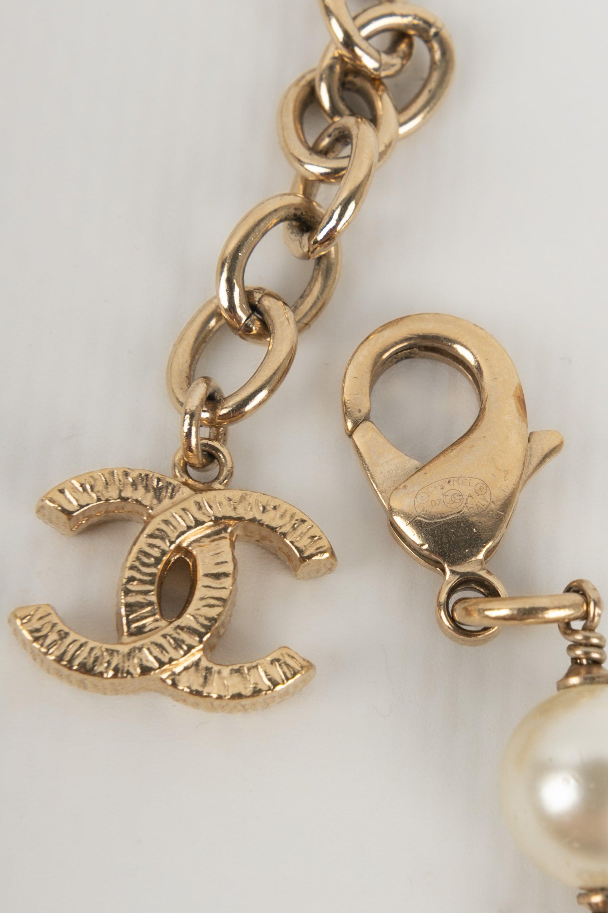 Chanel Golden Metal Long Necklace, 2007 In Excellent Condition For Sale In SAINT-OUEN-SUR-SEINE, FR