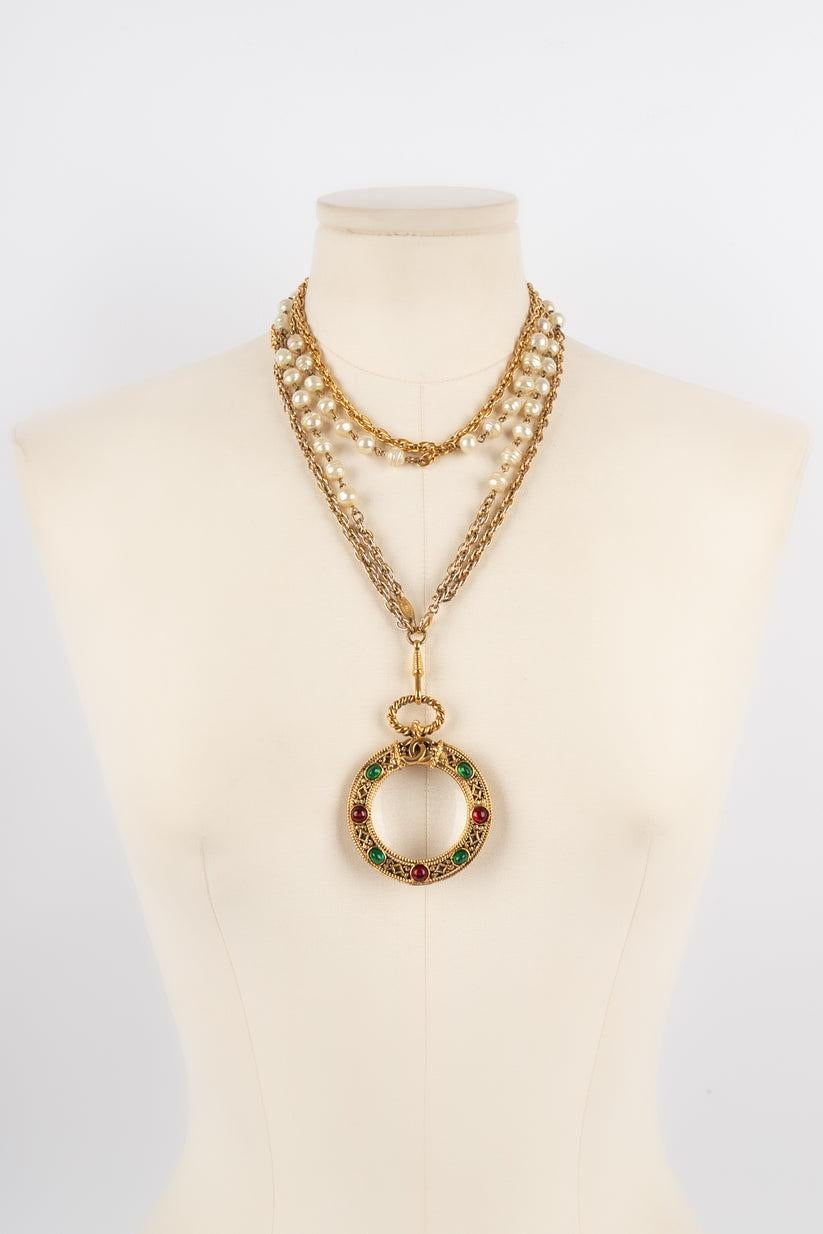 Chanel Halskette aus goldenem Metall mit Vergrößerungsglas aus Metall, 1985 im Angebot 3