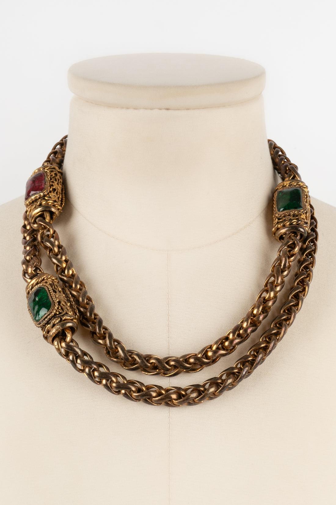 Chanel, Halskette aus goldenem Metall, 1980er-Jahre im Zustand „Hervorragend“ im Angebot in SAINT-OUEN-SUR-SEINE, FR