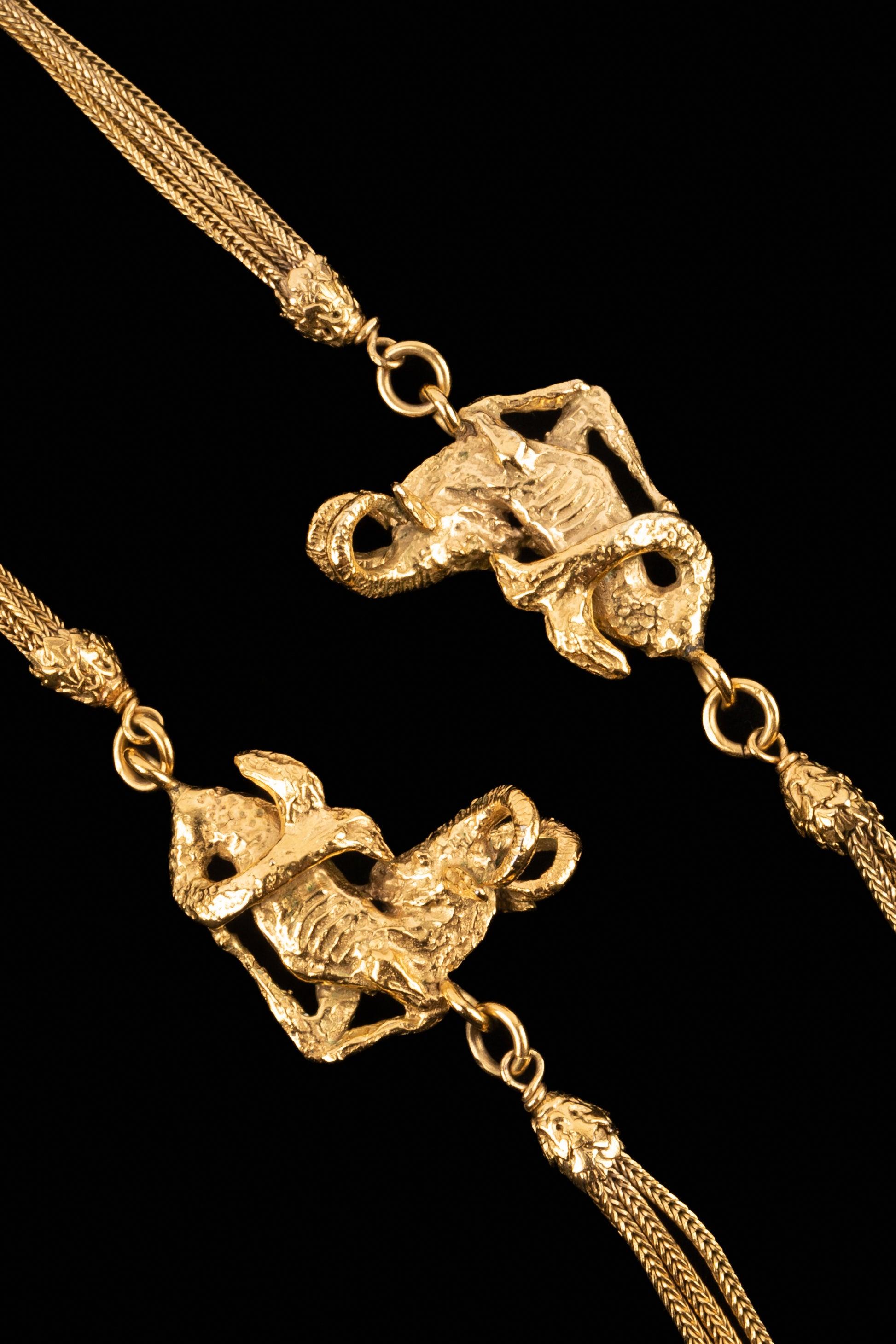 Chanel Goldene Metallhalskette 'Capricorn' aus Metall im Angebot 2