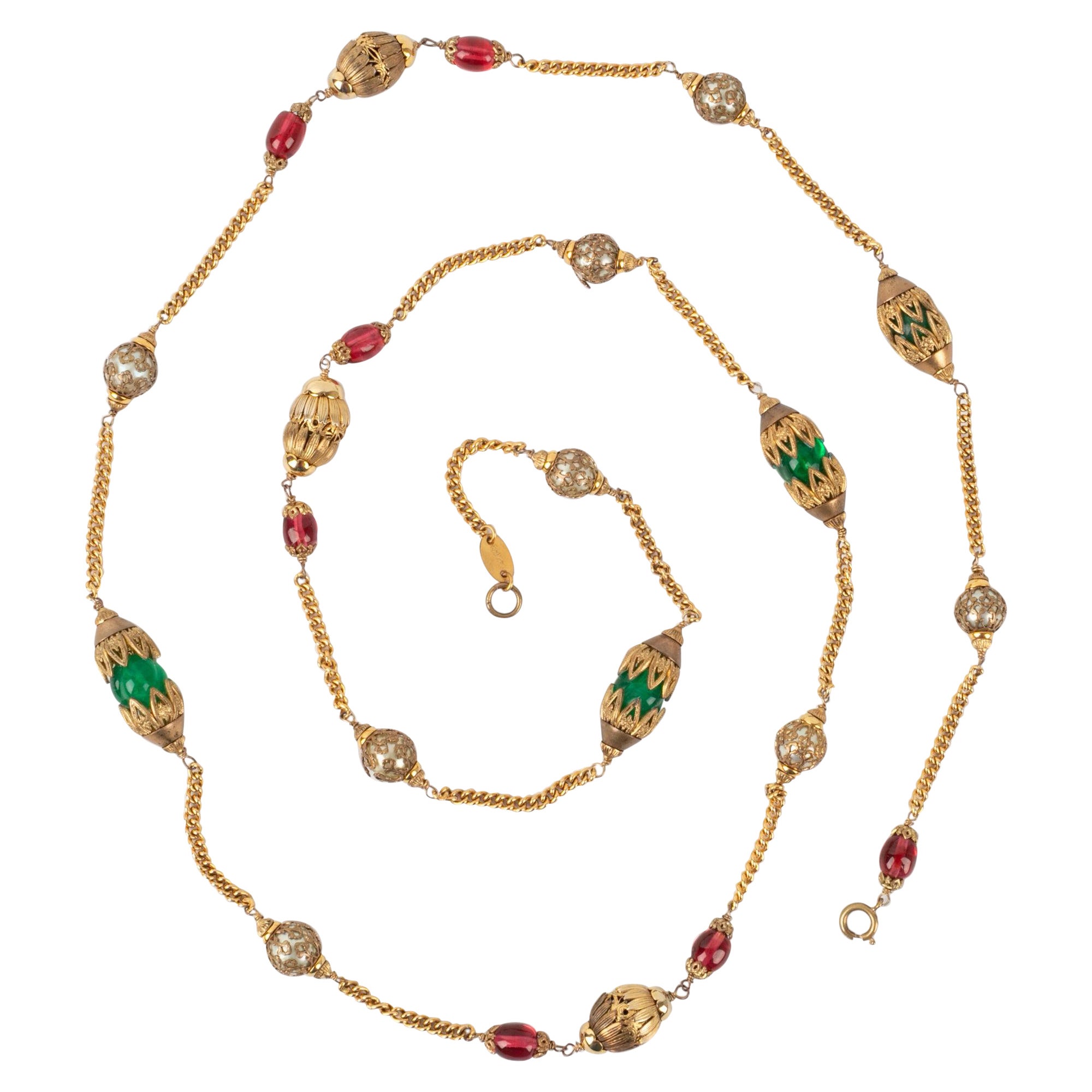 Chanel Collier / sautoir en métal doré avec perles de verre
