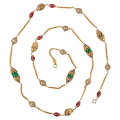 Collana Chanel in metallo dorato / Sautoir con perle di vetro