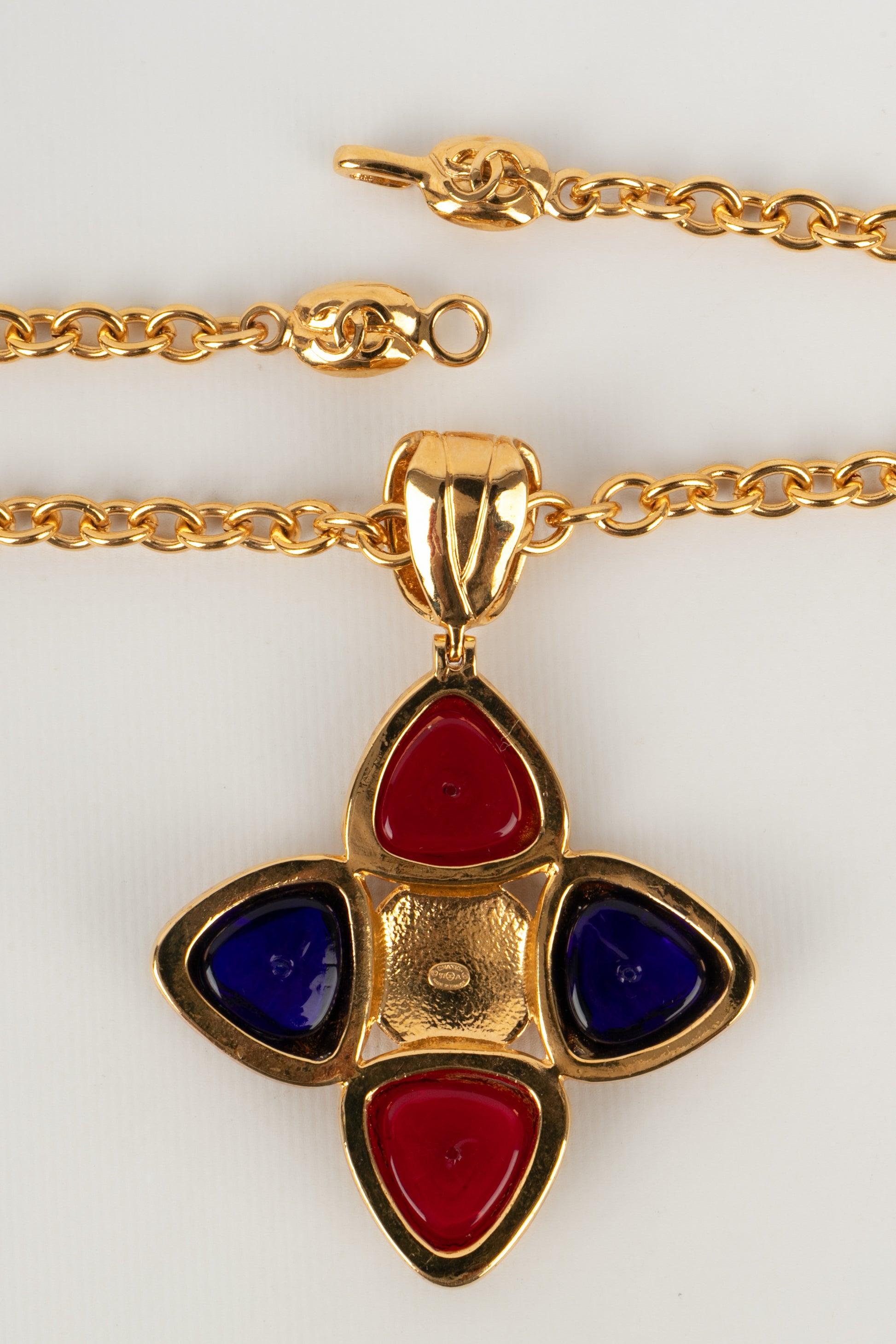 Women's Chanel Golden Metal Necklace with a Blue and Red Glass Paste Pendant, 1997