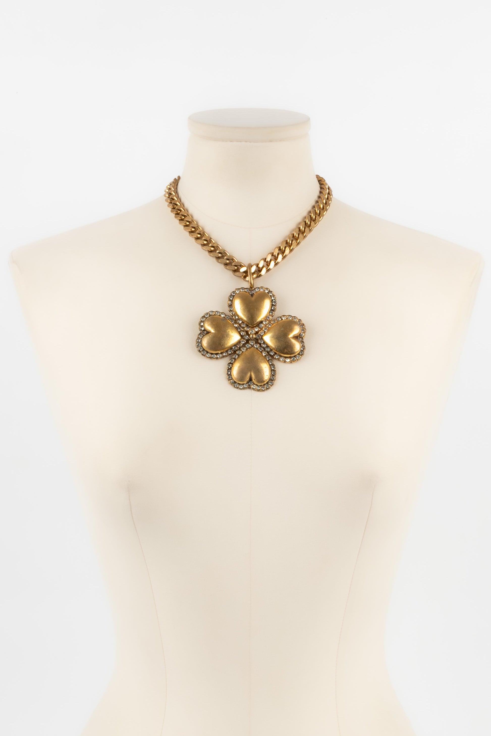 chanel four leaf clover necklace