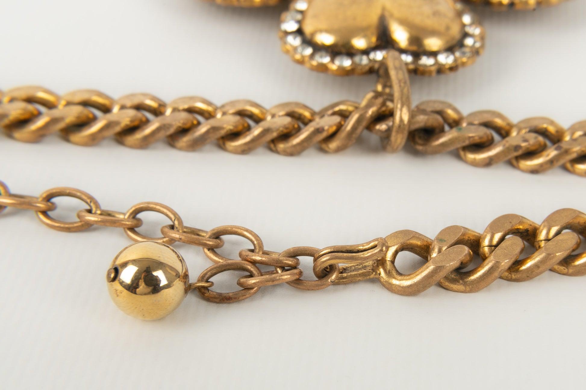 Chanel Golden Metal Necklace with a Four-leaf Clover-shaped Pendant, 1980s For Sale 1