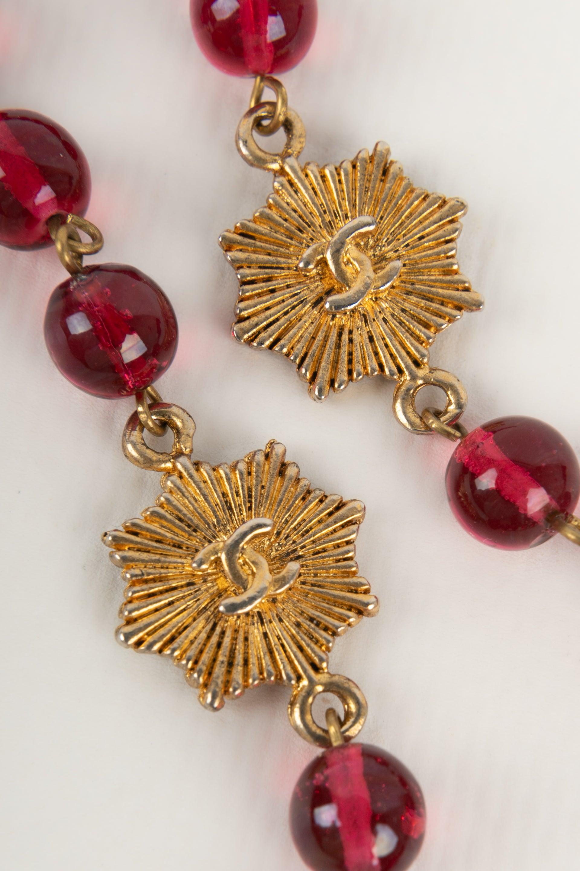 Chanel Collier en métal doré avec perles de verre en vente 3