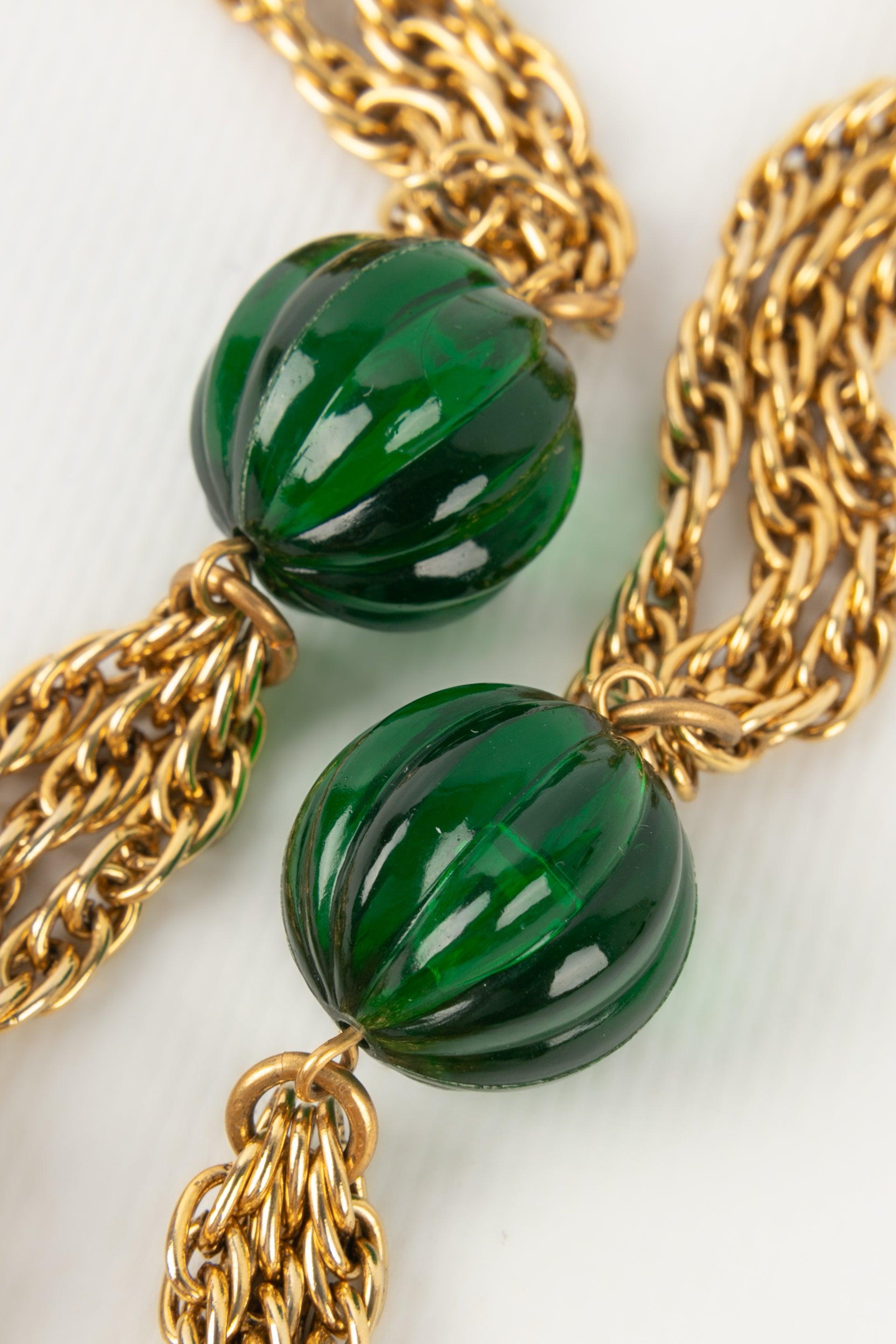 Chanel Golden Metal Necklace with Green Pearls, 1984 For Sale 4