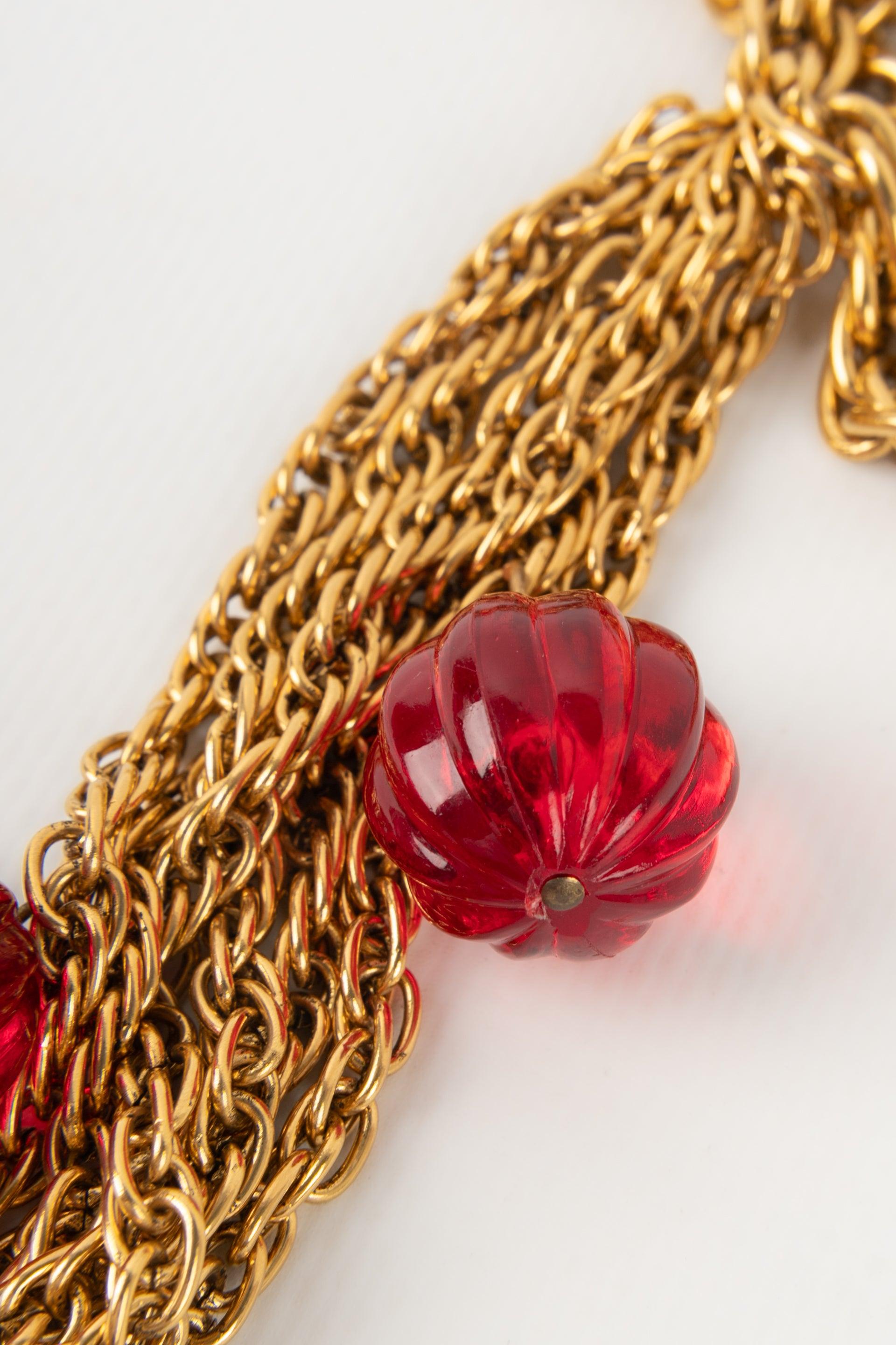 Chanel Golden Metal Necklace with Red Pearls, 1984 For Sale 3