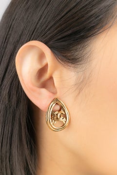 Chanel Golden Metal Openwork Earrings, 1996