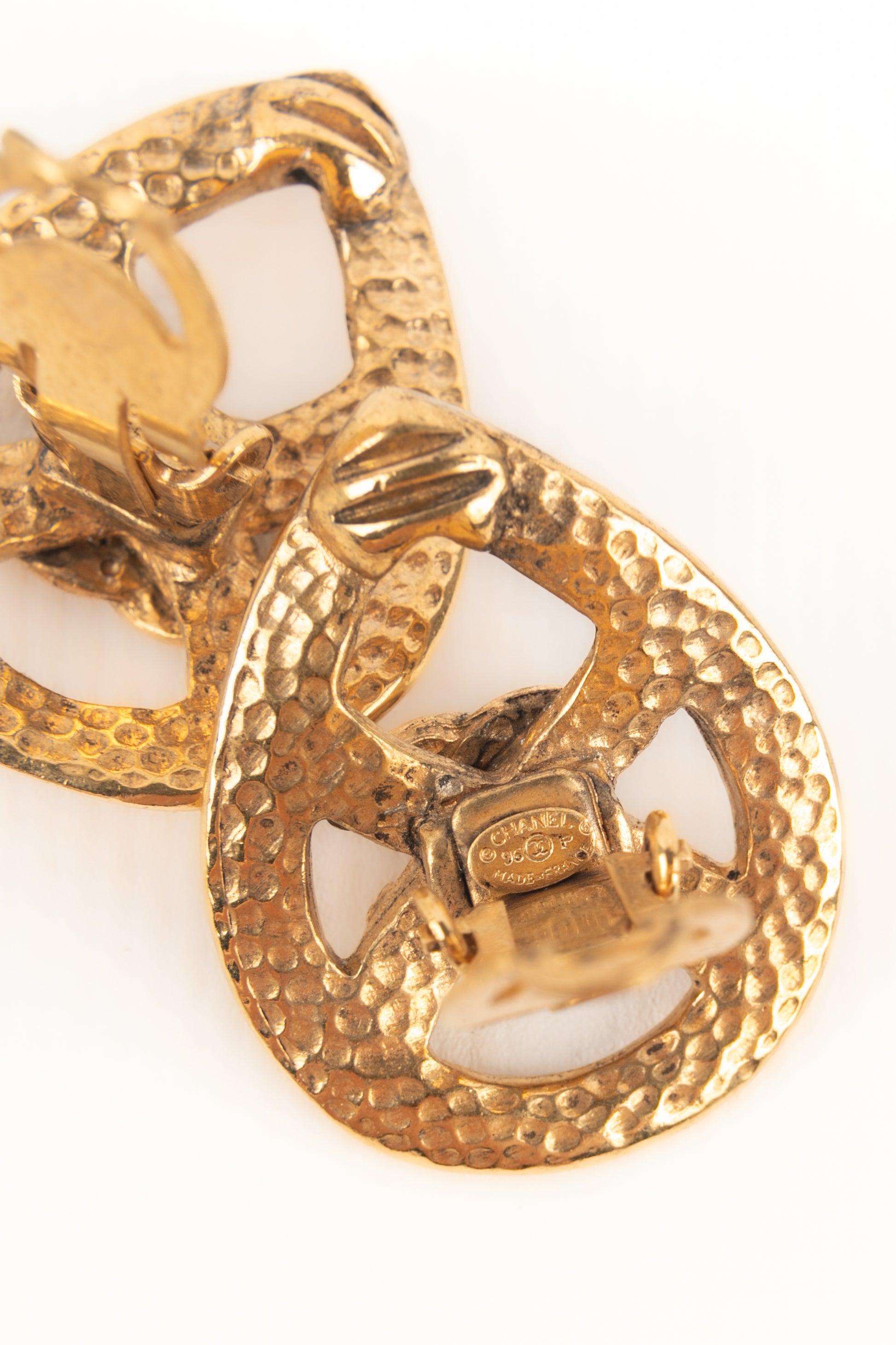 Chanel Golden Metal Openwork Earrings, 1996 For Sale 1