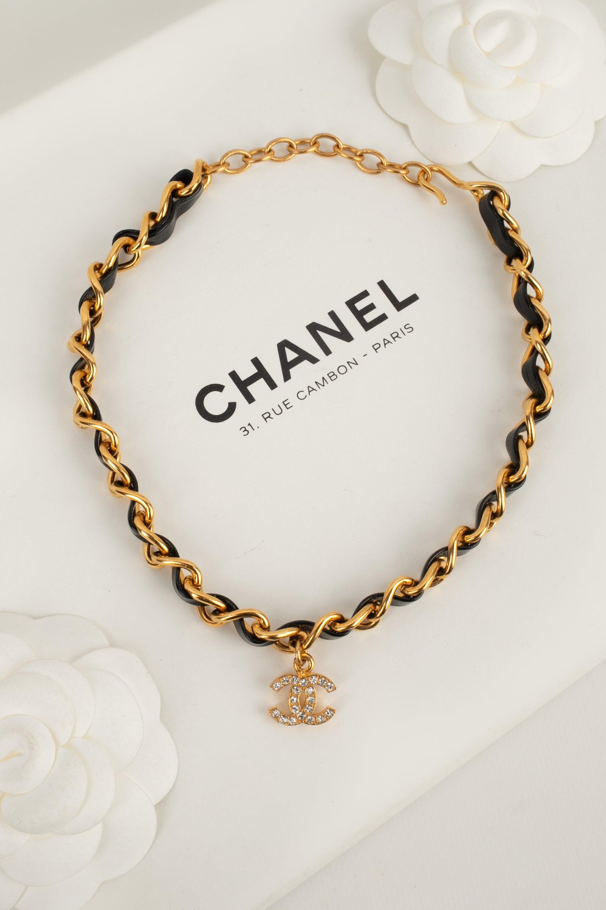 Chanel Golden Metal Short CC Necklace Spring, 1995 3