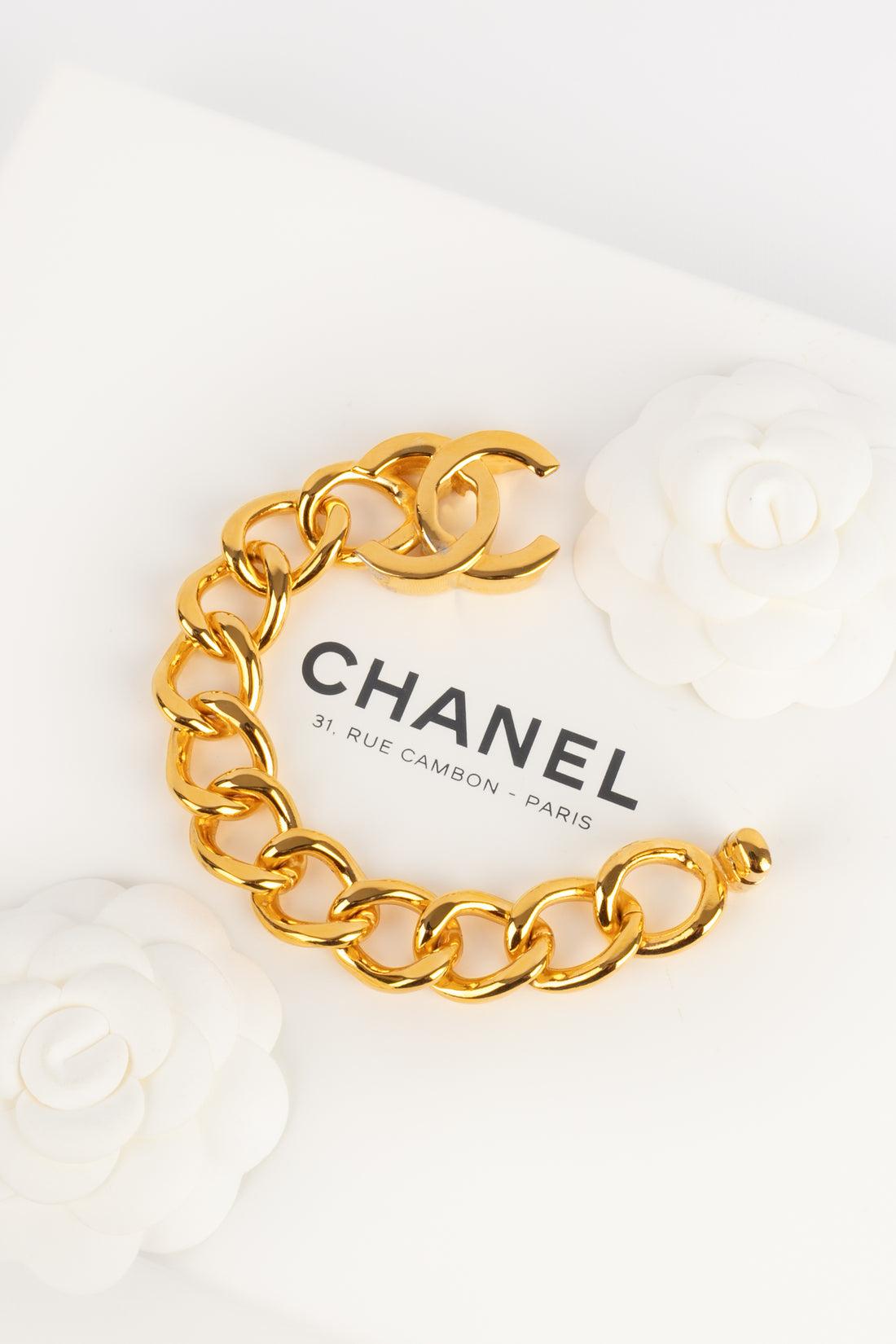 Chanel Golden Metal Turnlock Bracelet, 1996 4