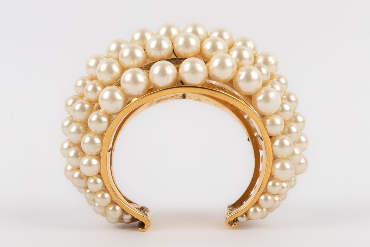Chanel, bracelet en métal doré avec perles de costume, années 1990 en vente 2
