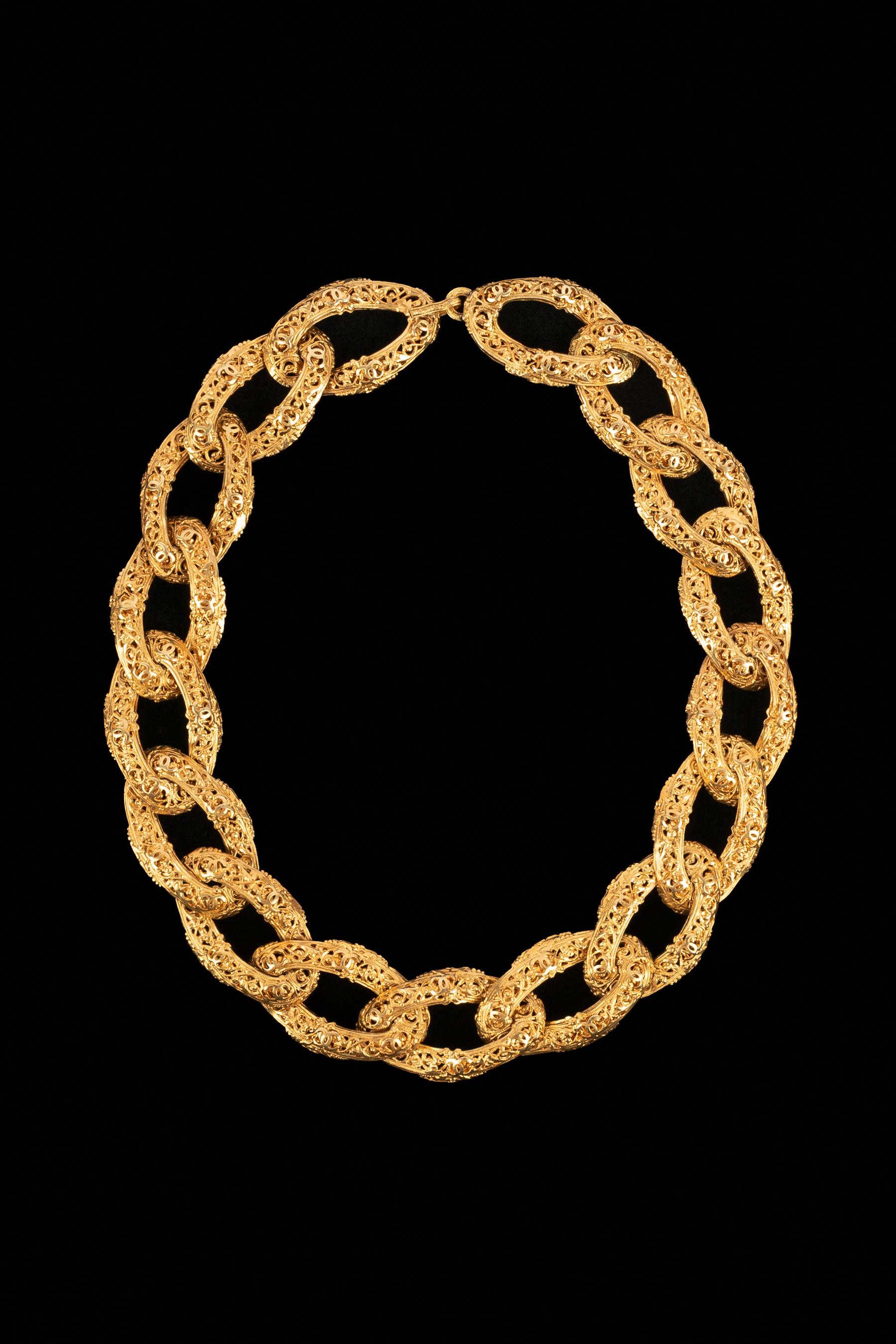 Women's Chanel golden necklace 1990s For Sale