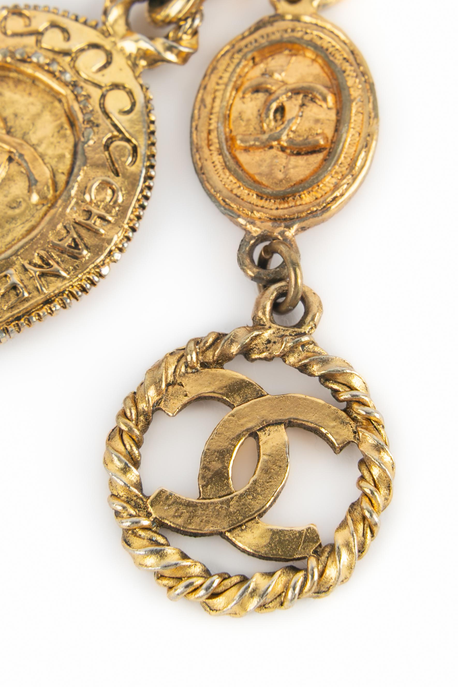 Chanel goldene Halskette im Angebot 7
