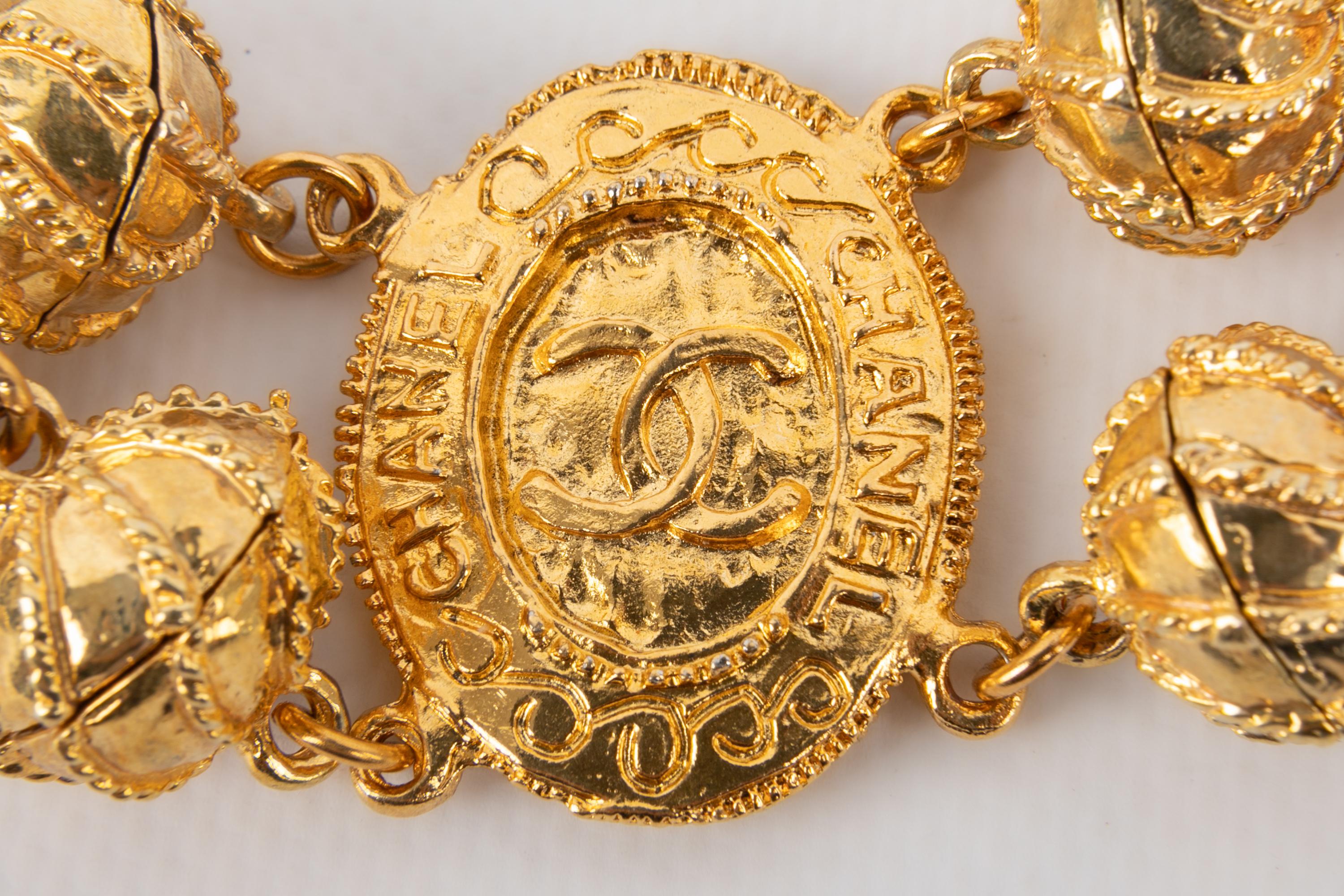 Chanel golden necklace In Good Condition For Sale In SAINT-OUEN-SUR-SEINE, FR
