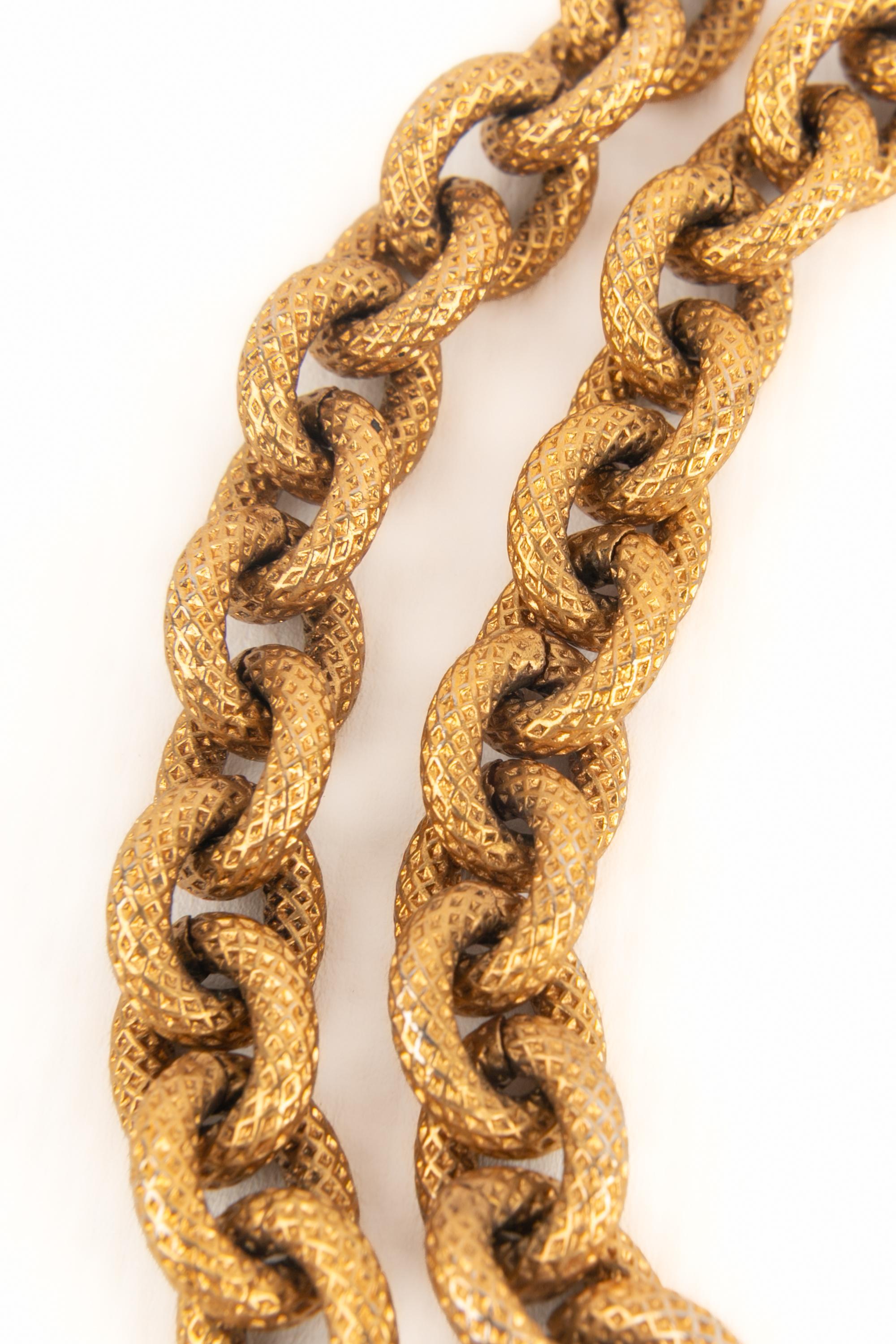 Chanel golden necklace For Sale 2