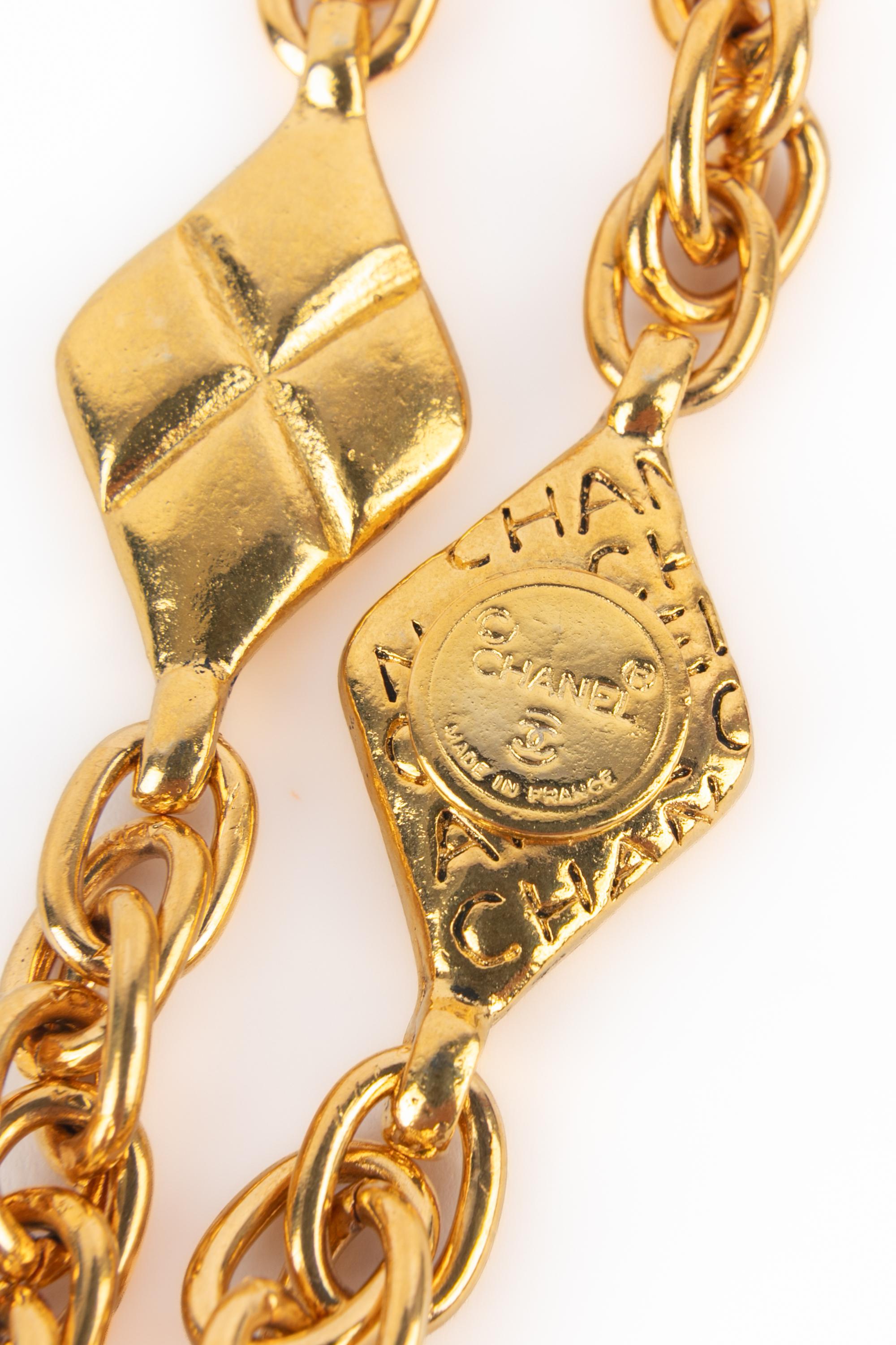 Chanel golden necklace For Sale 2